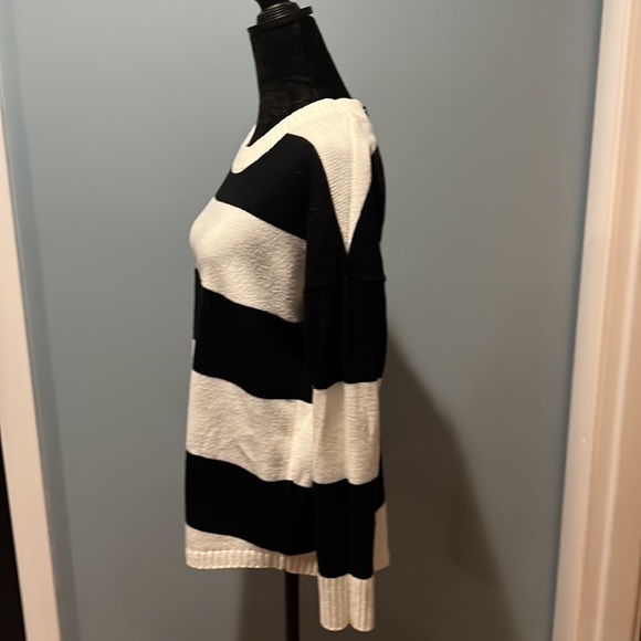 Woman’s, medium, white and black striped sweater made by AB Studio. - Picture 2 of 4